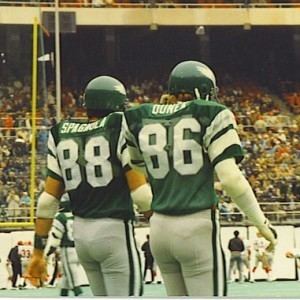 Ken Dunek in Eagles jersey number 86 on the field